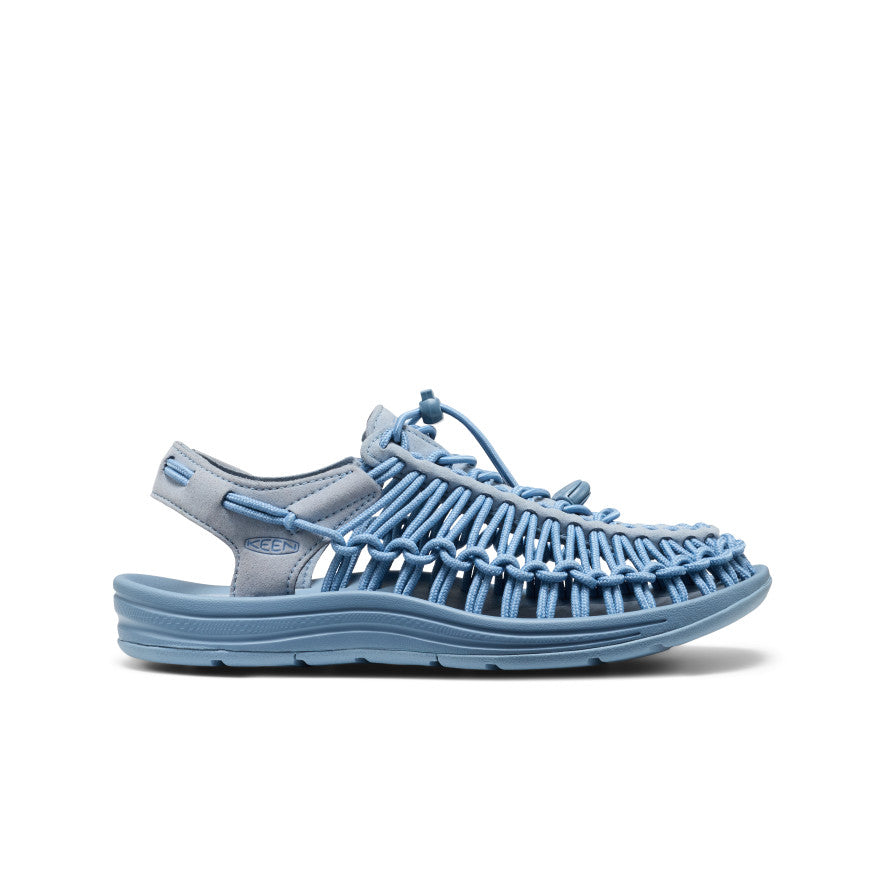 Mono bleu poussiéreux
