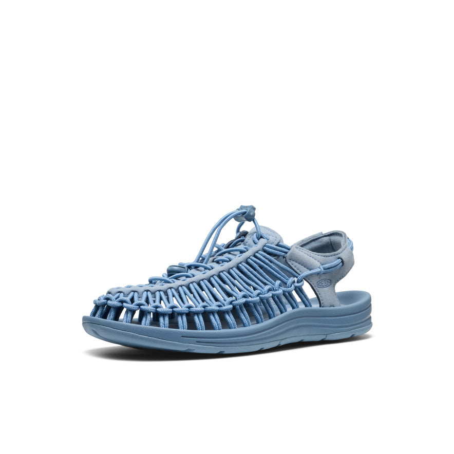 Mono bleu poussiéreux
